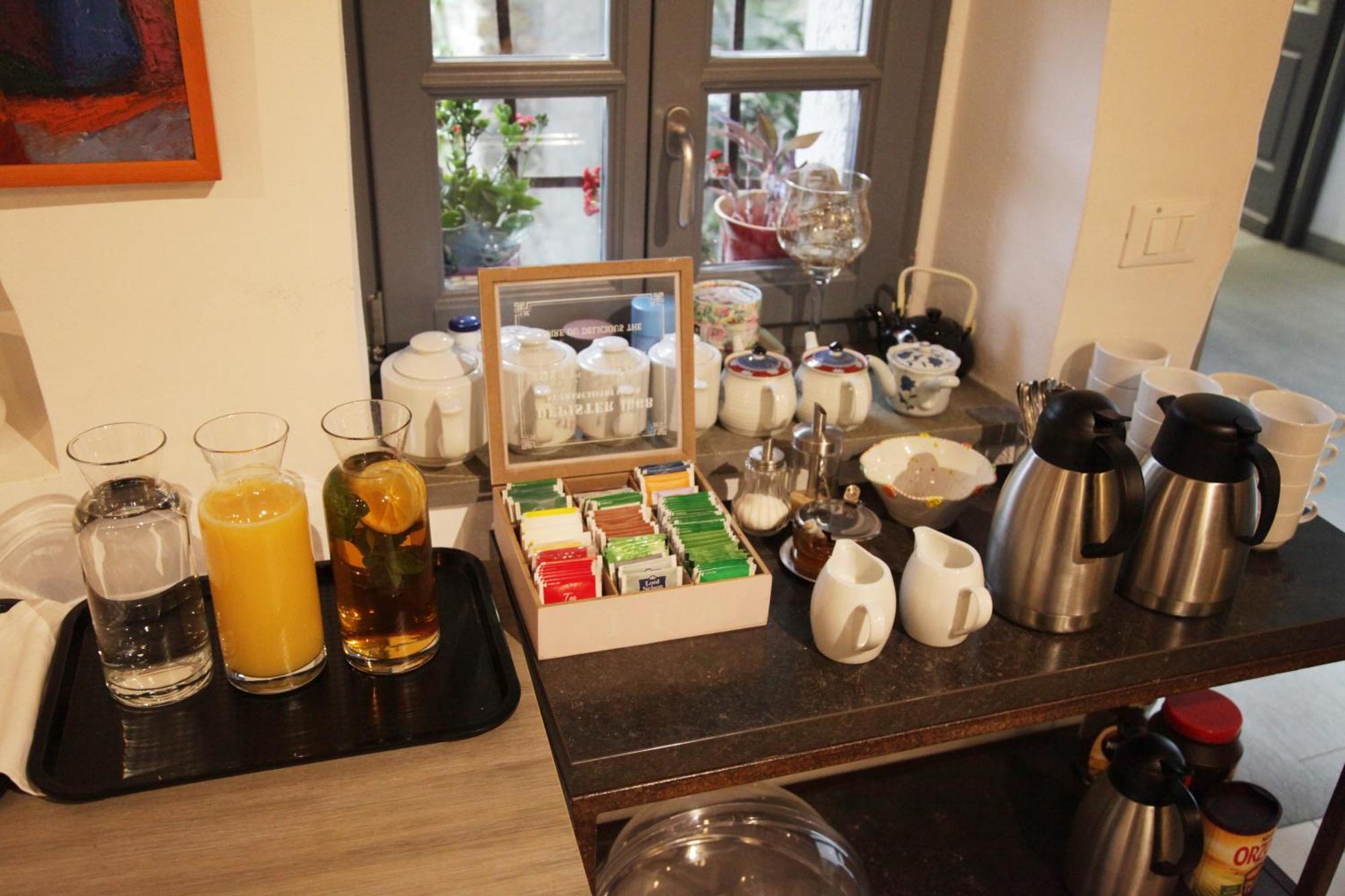 Boutique Hotel Dvor Dobrovo Bagian luar foto