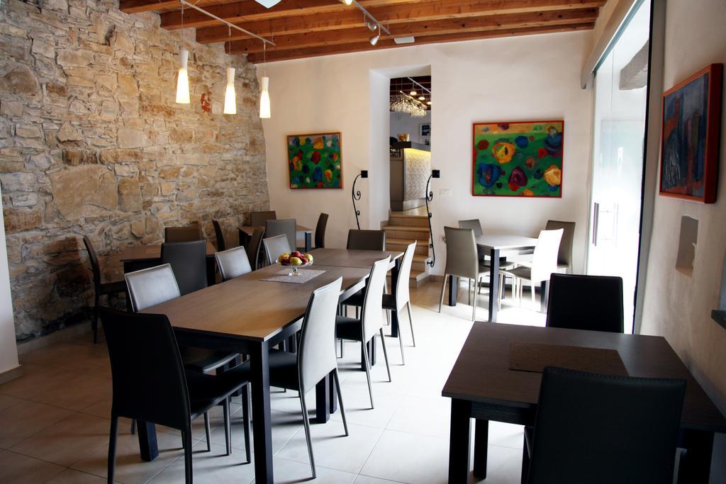 Boutique Hotel Dvor Dobrovo Bagian luar foto
