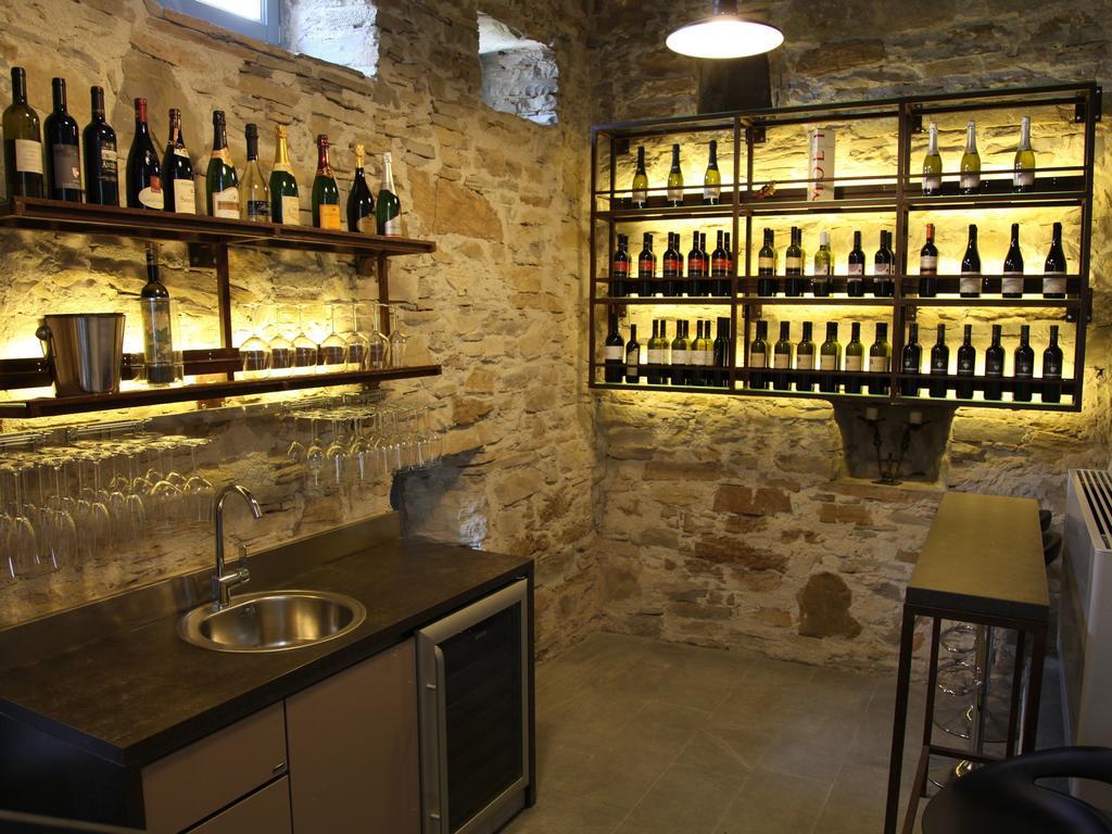 Boutique Hotel Dvor Dobrovo Bagian luar foto
