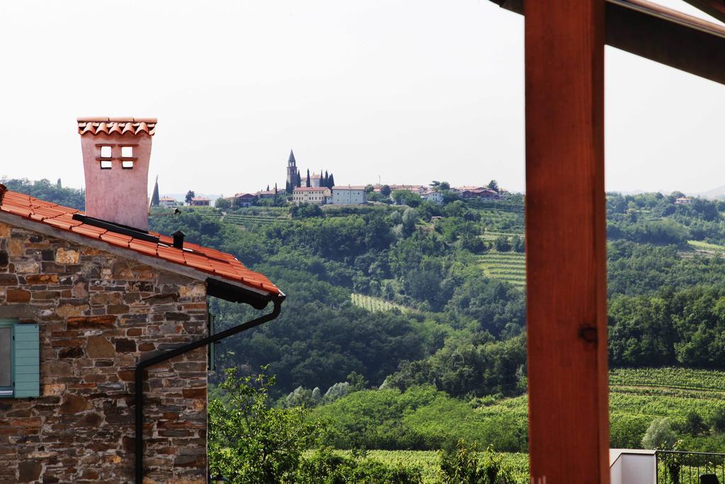 Boutique Hotel Dvor Dobrovo Bagian luar foto