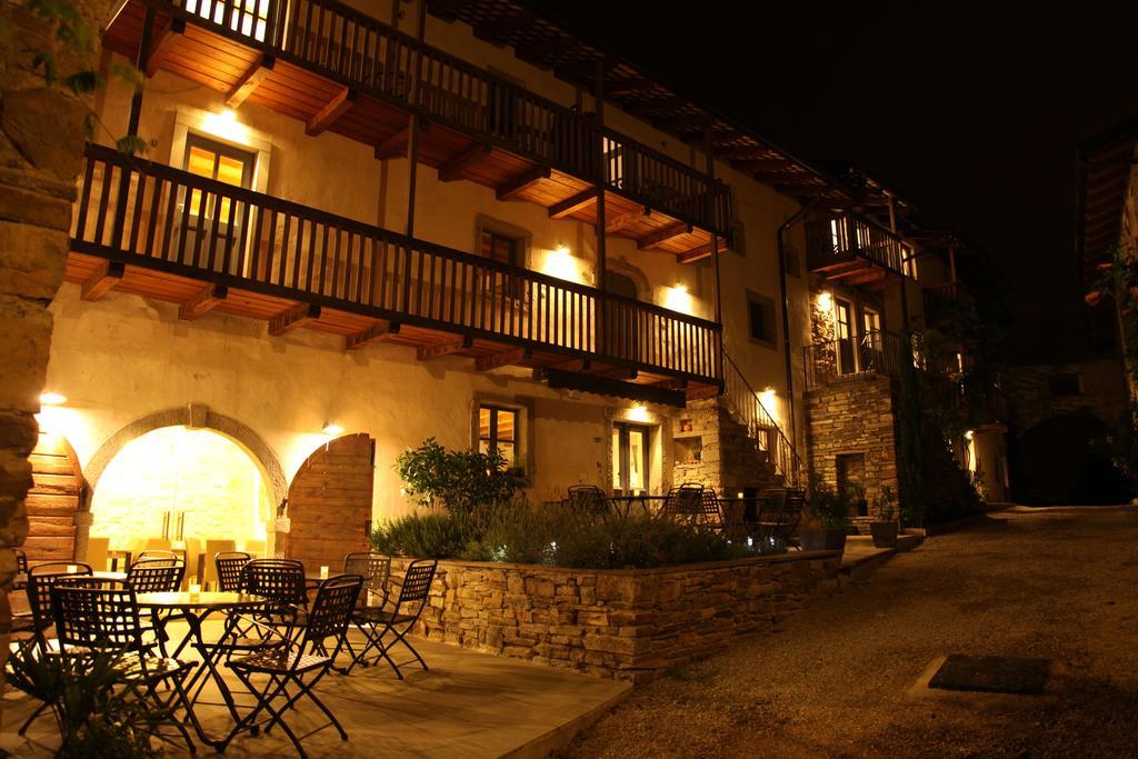 Boutique Hotel Dvor Dobrovo Bagian luar foto