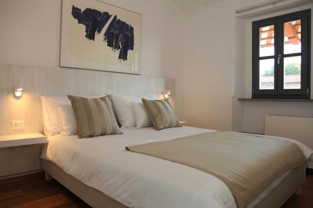 Boutique Hotel Dvor Dobrovo Ruang foto